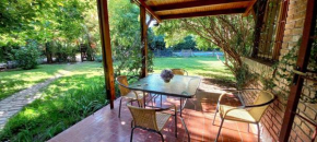 Casa en Chacras de Coria, con buena Calefacción, Jardín, Parrilla y Piscina